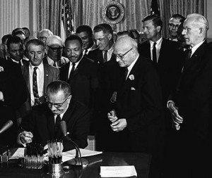 800px-Lyndon_Johnson_signing_Civil_Rights_Act,_July_2,_1964